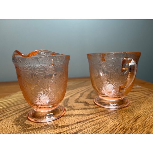 Vintage Dogwood Pink by MacBeth-Evans, Footed Creamer and Sugar Bowl - Picture 2 of 7